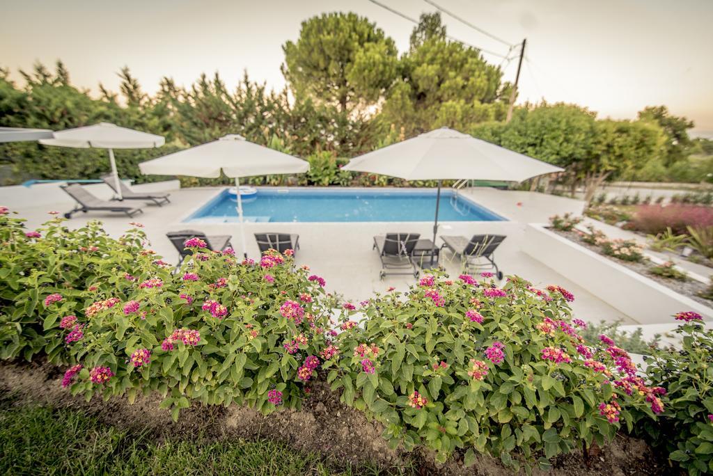 Pleiades Boutique Villas Кріопігі Екстер'єр фото